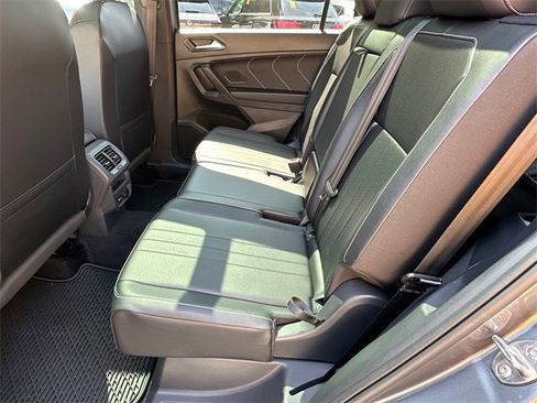 Certified 2024 Volkswagen Tiguan SE R-Line image 21