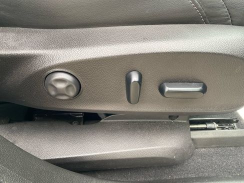 Used 2019 Buick Envision Premium AWD/4WD image 12