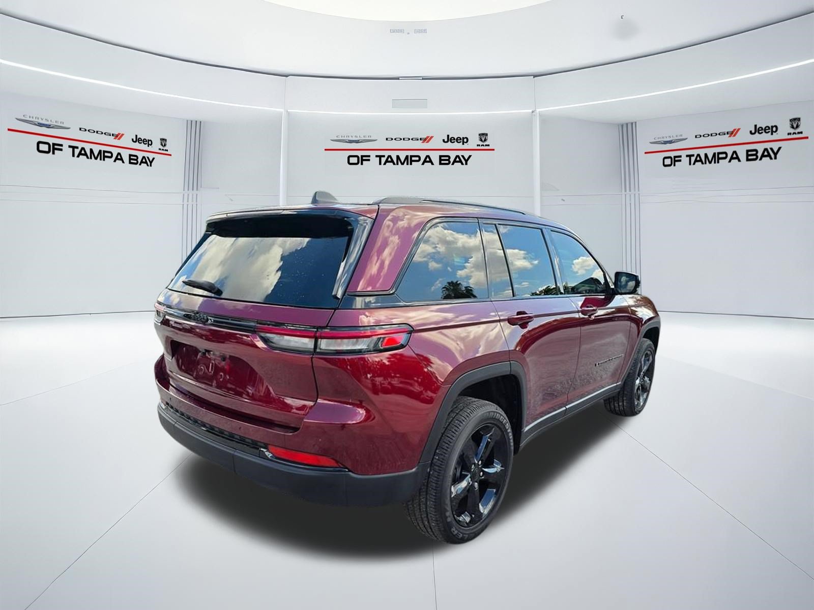New 2025 Jeep Grand Cherokee Altitude RWD image 6