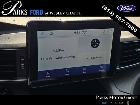 Used 2022 Ford Explorer XLT w/ Equipment Group 202A AWD/4WD image 23