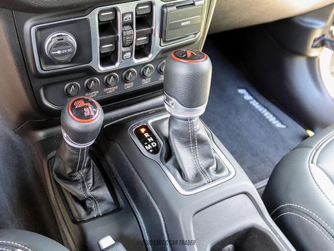 Used 2025 Jeep Gladiator Sport AWD/4WD image 70