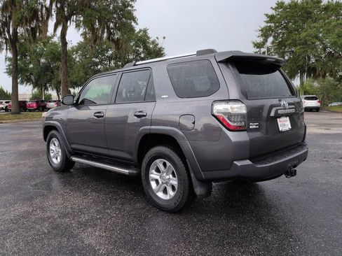 Used 2022 Toyota 4Runner SR5 Premium w/ Moonroof Package RWD image 6