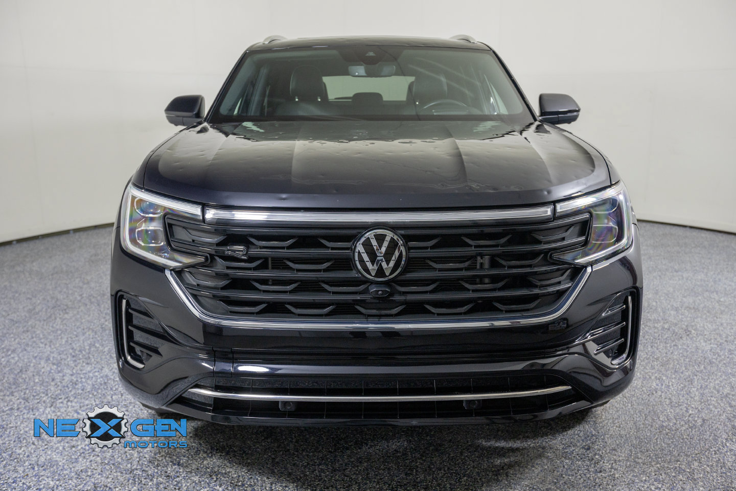 Used 2024 Volkswagen Atlas Cross Sport SEL Premium R-Line AWD/4WD image 3