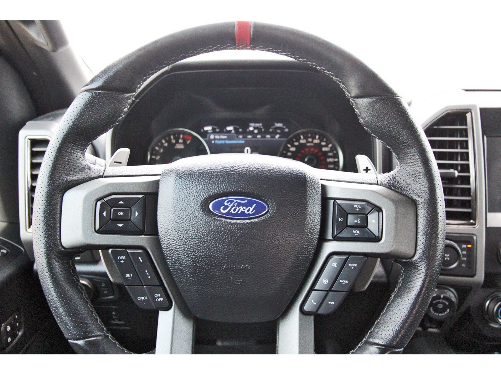 Used 2019 Ford F150 Raptor w/ Equipment Group 802A Luxury AWD/4WD image 16