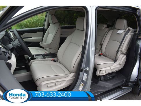 New 2026 Honda Odyssey Touring image 26