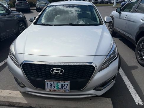 Used 2016 Hyundai Sonata SE FWD image 1