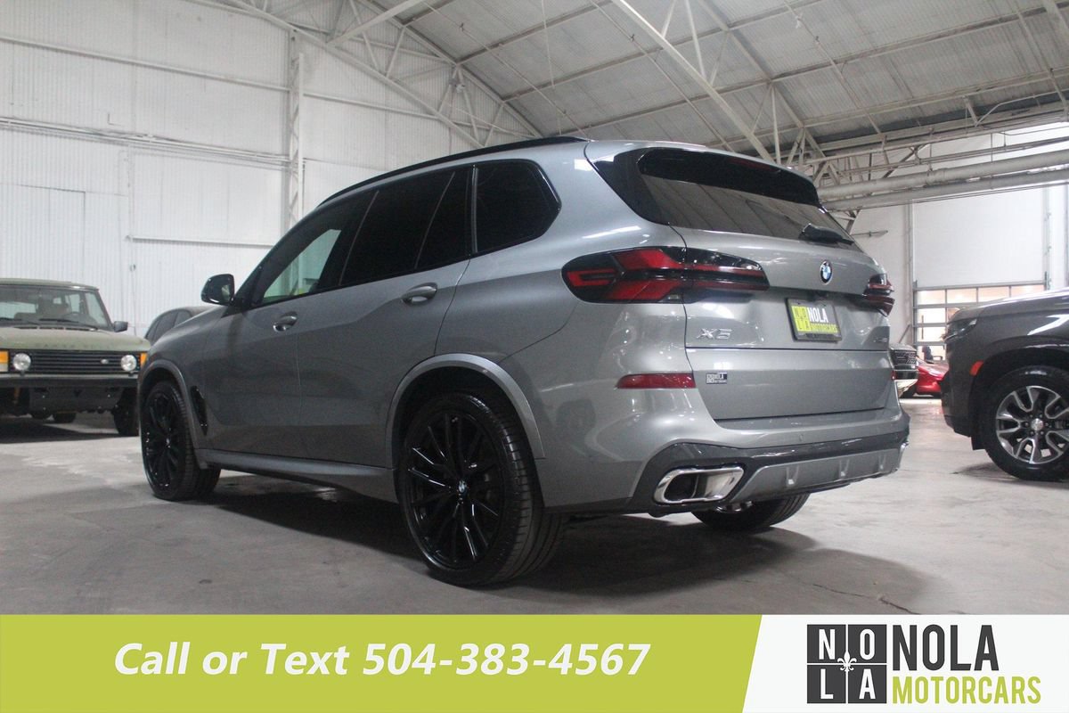 Used 2024 BMW X5 xDrive40i w/ M Sport Package AWD/4WD image 16