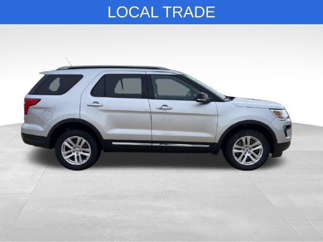 Used 2018 Ford Explorer XLT w/ Equipment Group 202A AWD/4WD image 7