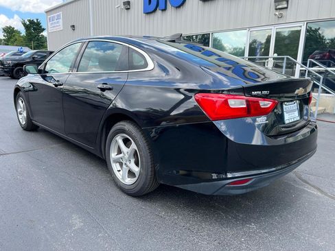 Used 2017 Chevrolet Malibu LS w/ LPO, Convenience Package 2 FWD image 3