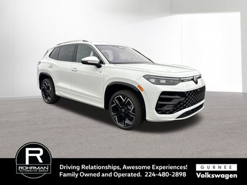 New 2026 Volkswagen Tiguan SEL R-Line image 2