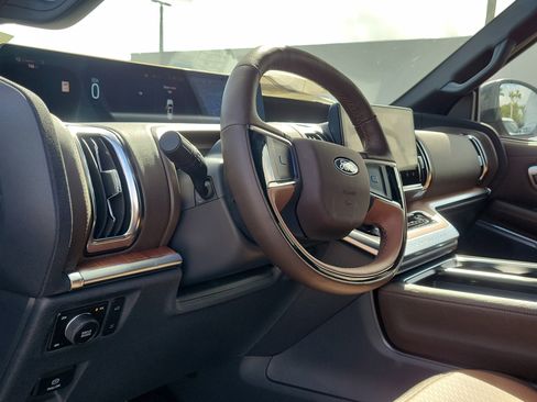 New 2025 Ford Expedition King Ranch image 9