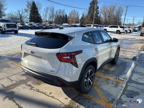 New 2026 Chevrolet Trax RS image 5