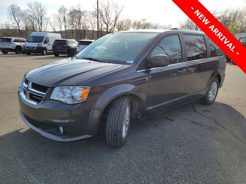 Used 2019 Dodge Grand Caravan SXT image 7