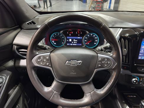 Used 2022 Chevrolet Traverse RS w/ LPO, Floor Liner Package image 25