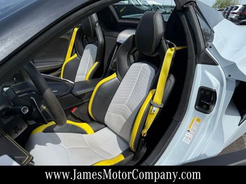Used 2022 Chevrolet Corvette Stingray Premium Conv w/ Z51 Performance Package image 12