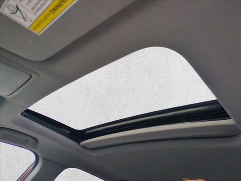 Used 2021 Honda CR-V Touring image 16