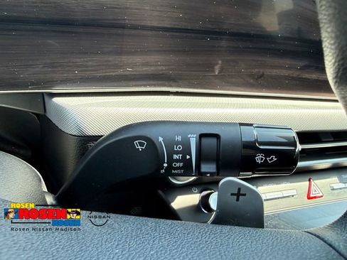Used 2025 Hyundai Sonata SEL FWD image 20