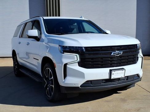 Used 2024 Chevrolet Suburban RST image 6