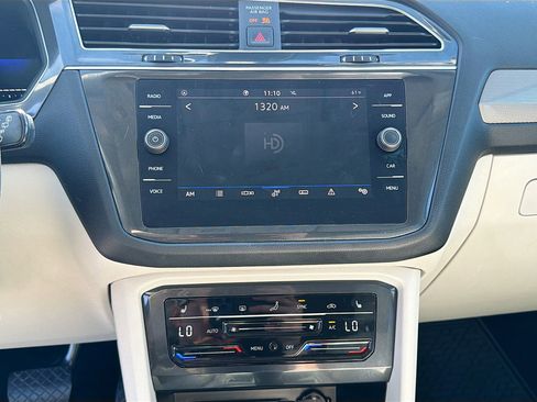 Used 2022 Volkswagen Tiguan SE image 29