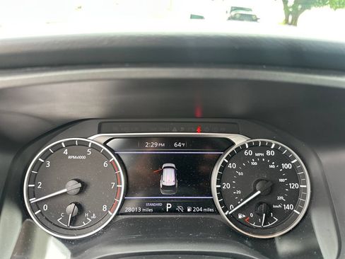 Used 2025 Nissan Rogue SV w/ SV Premium Package FWD image 45