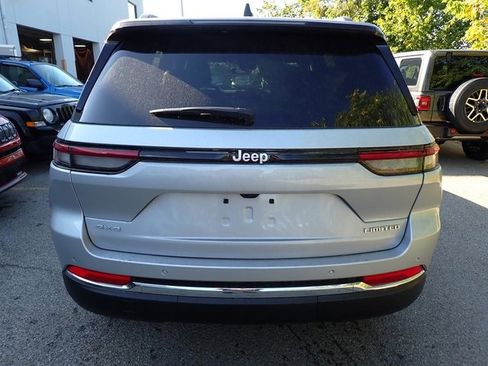 New 2025 Jeep Grand Cherokee Limited image 3
