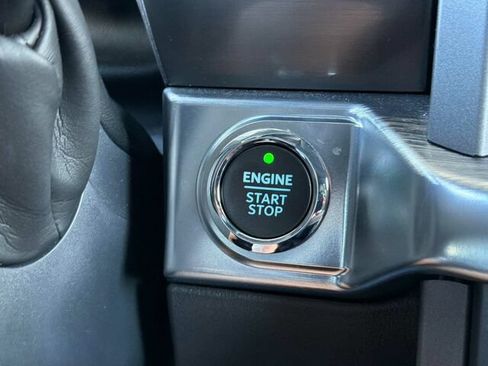 Used 2022 Ford F150 Lariat w/ Equipment Group 501A Mid AWD/4WD image 26