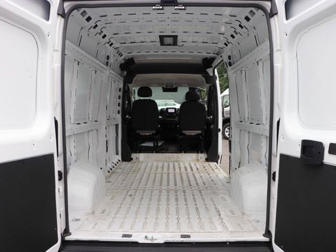 Used 2025 RAM ProMaster 2500 w/ Convenience Group FWD image 37
