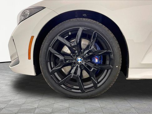 New 2026 BMW 330i xDrive Sedan w/ M Sport Package AWD/4WD image 16