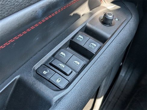 Used 2022 Jeep Compass Trailhawk image 22