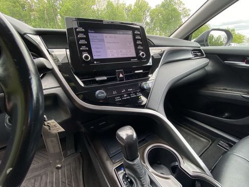 Used 2021 Toyota Camry SE AWD/4WD image 19