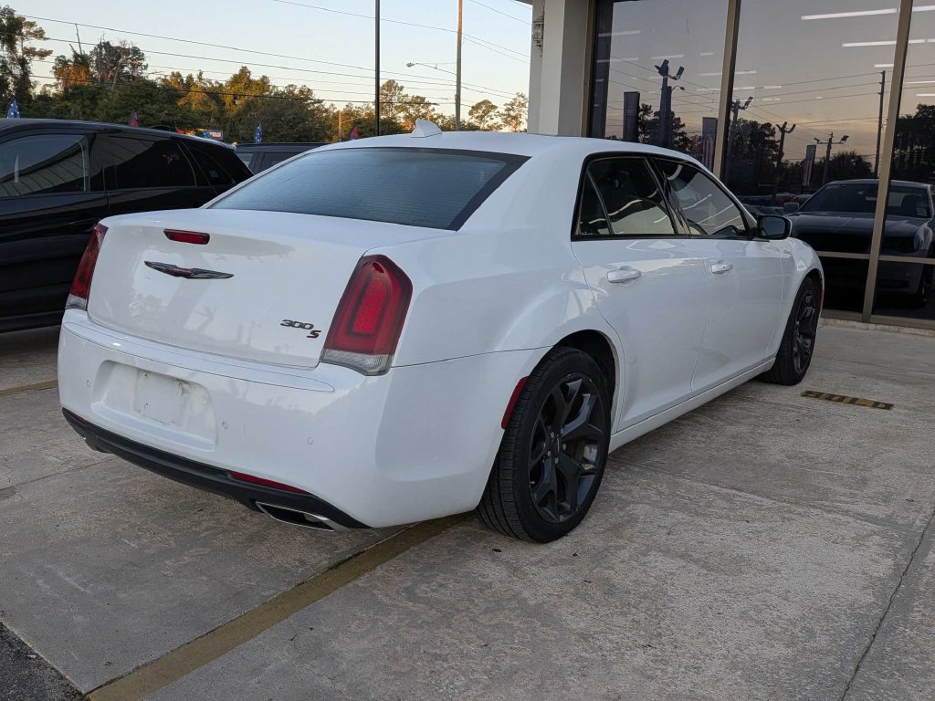 Used 2023 Chrysler 300 S RWD image 5