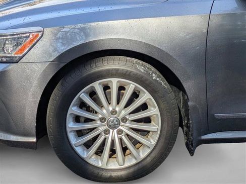 Used 2016 Volkswagen Passat 1.8T SE image 9