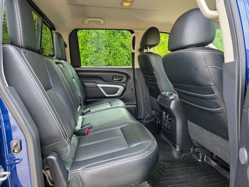 Used 2017 Nissan Titan PRO-4X w/ Pro-4x Convenience Package image 35