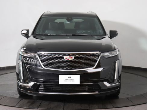 Used 2023 Cadillac XT6 Premium Luxury w/ LPO, Floor Liner Package AWD/4WD image 10