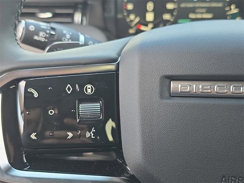 New 2026 Land Rover Discovery Sport Landmark image 17