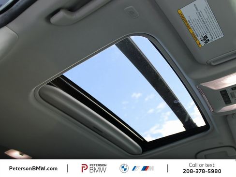 Used 2023 Toyota RAV4 XLE Premium image 36