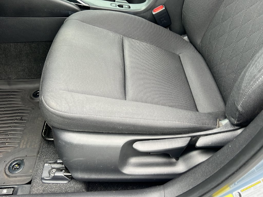Used 2024 Toyota Corolla LE FWD image 15