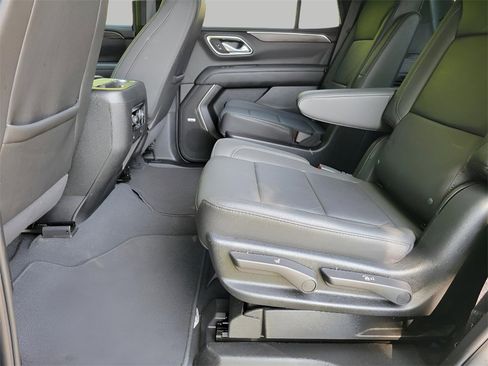 Used 2024 Chevrolet Tahoe LT image 13