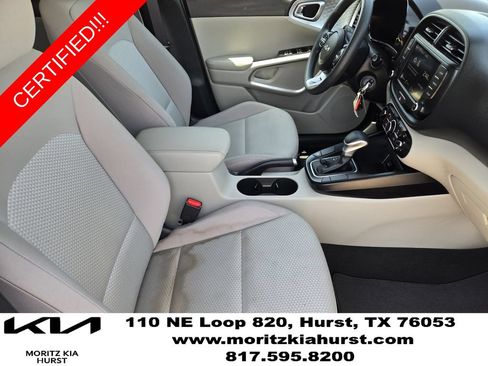 Certified 2025 Kia Soul LX w/ LX Technology Package FWD image 21