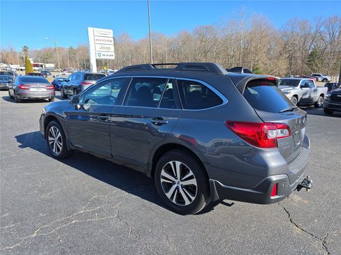 Used 2018 Subaru Outback 3.6R Limited image 6