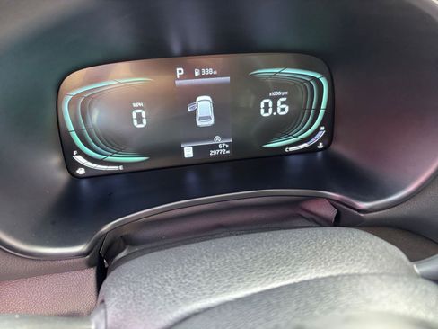 Used 2025 Kia Soul LX w/ LX Technology Package image 35