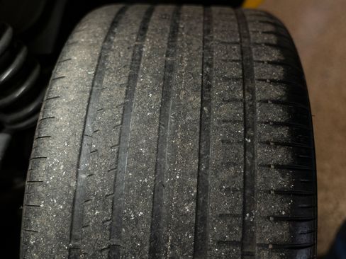 Used 2005 Ford GT RWD image 27