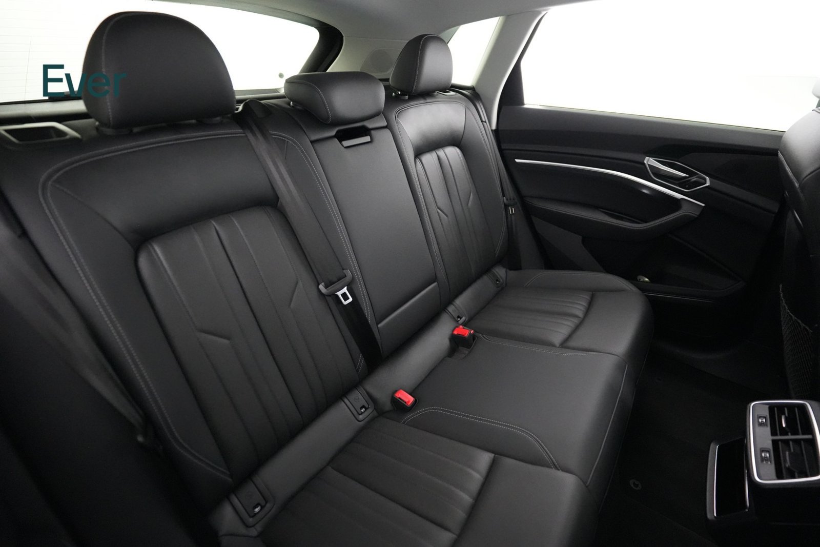 Used 2019 Audi e-tron Premium Plus AWD/4WD image 5