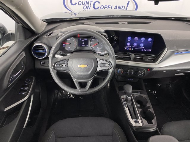 Used 2024 Chevrolet Trax LS w/ LS Convenience Package FWD image 15