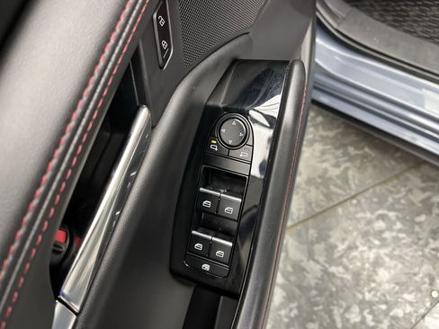 Used 2025 MAZDA MAZDA3 s image 8