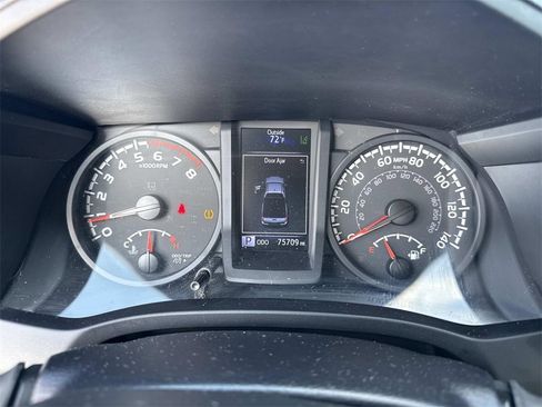 Used 2022 Toyota Tacoma SR5 image 12