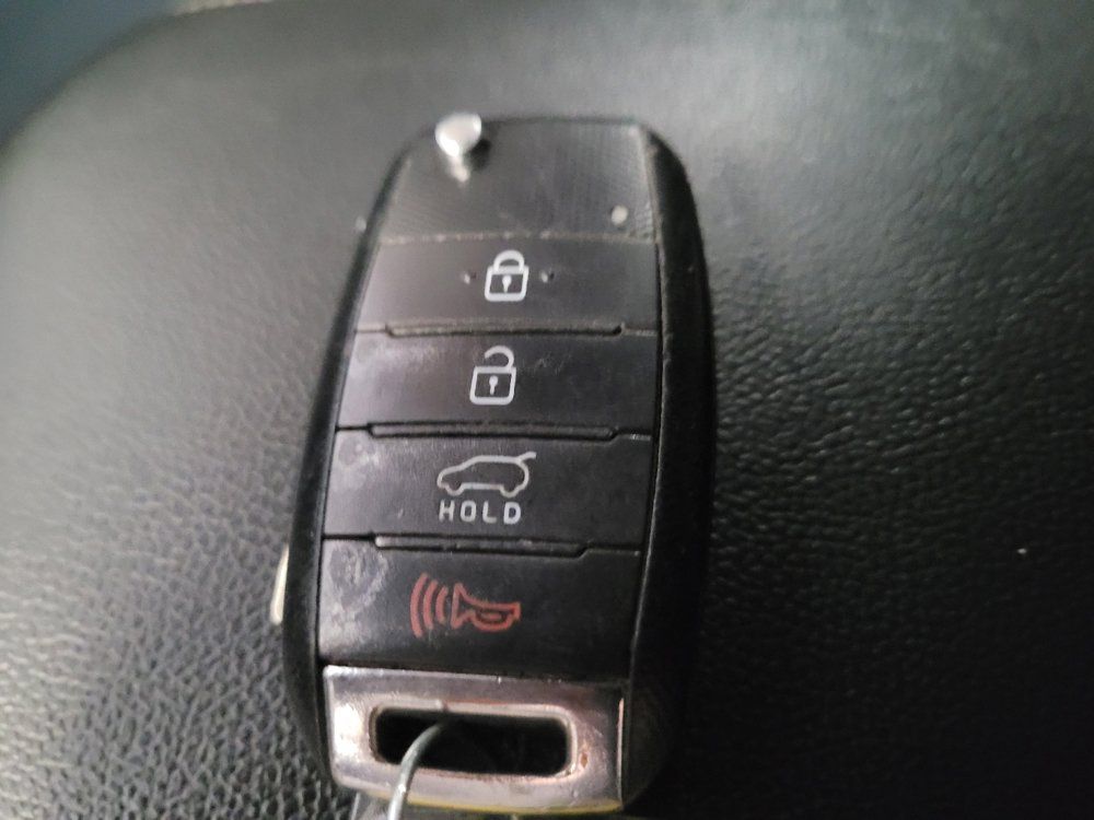 Used 2019 Kia Sorento FWD image 32