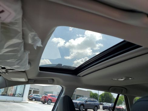 Used 2025 Subaru Outback Touring XT w/ Popular Package #2 image 13