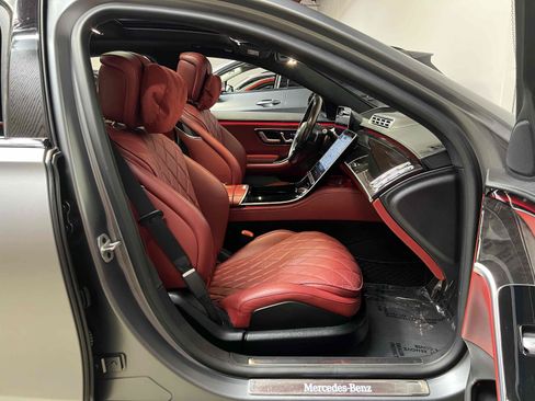Used 2023 Mercedes-Benz S 580 4MATIC Sedan image 6