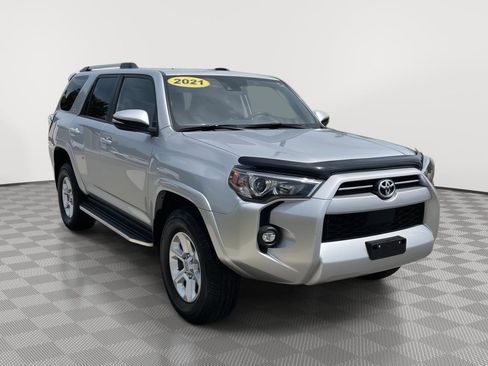Used 2021 Toyota 4Runner SR5 Premium w/ Moonroof Package AWD/4WD image 3